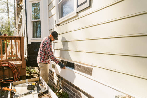 Trusted Storm Damage Siding Repair service in Smithton, IL - Creative Siding